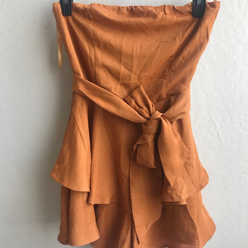Rust strapless romper
